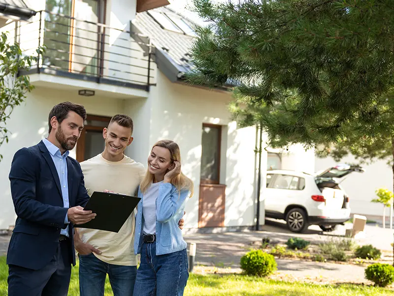 Visite d'une maison à vendre